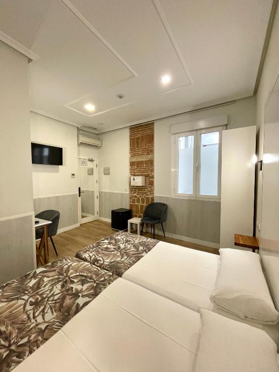 Hostal Madrid photo