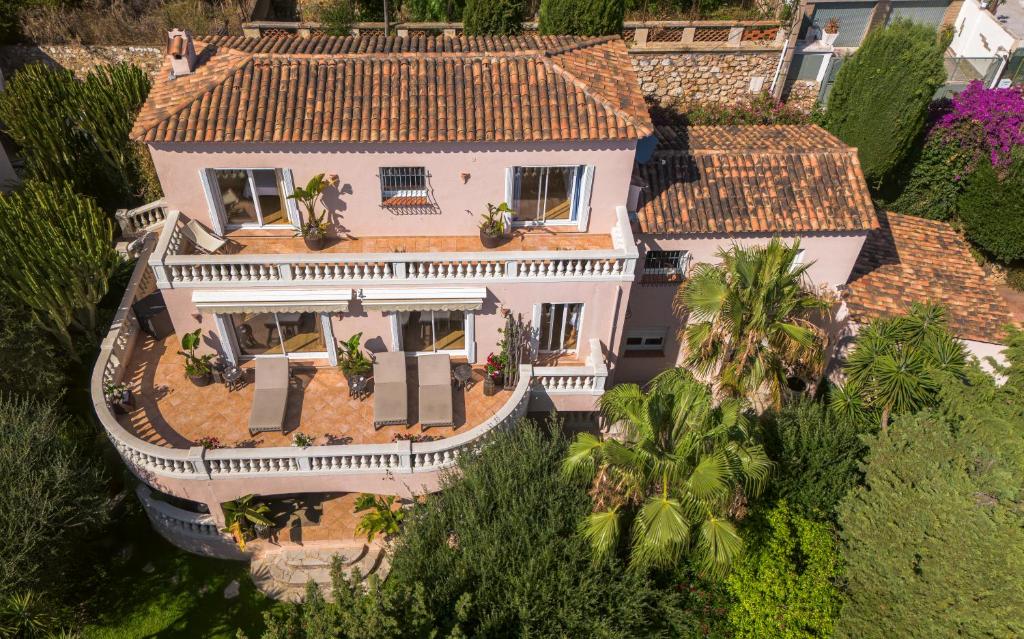 an aerial view of a house with a roof at Majesteuse et Luxieuse Villa à 5 minutes de Monaco in Cap d'Ail