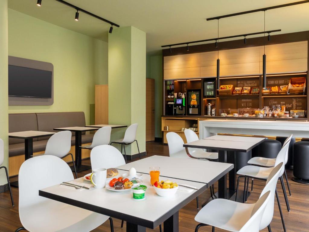 B&B Hotel Düsseldorf City-Süd - Resim 2