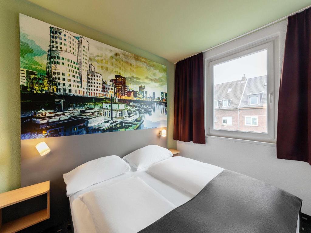 B&B Hotel Düsseldorf City-Süd - Resim 5