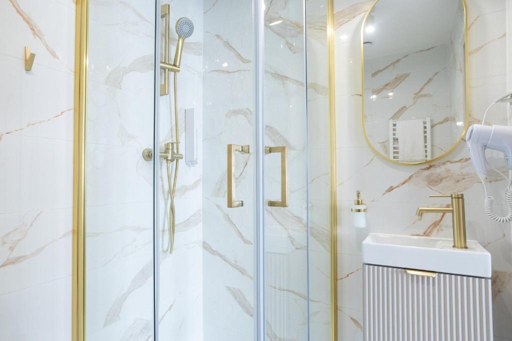 Moon ApartHotel - 11