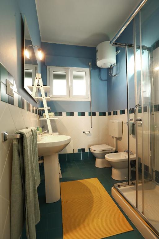A bathroom at A Casa di Teresa