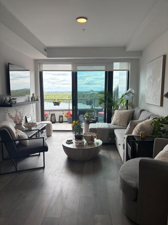 Image showcasing Home | Waterfront Penthouses