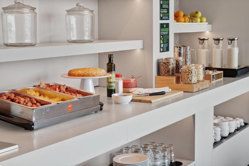 B&B HOTEL Alicante Aeropuerto - Resim 14