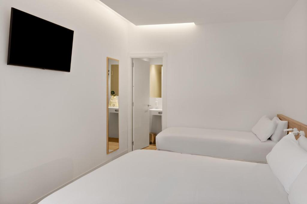 B&B HOTEL Alicante Aeropuerto - Resim 42