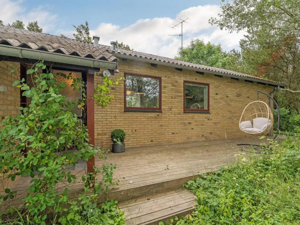 Το κτήριο όπου στεγάζεται  η παραθεριστική κατοικία