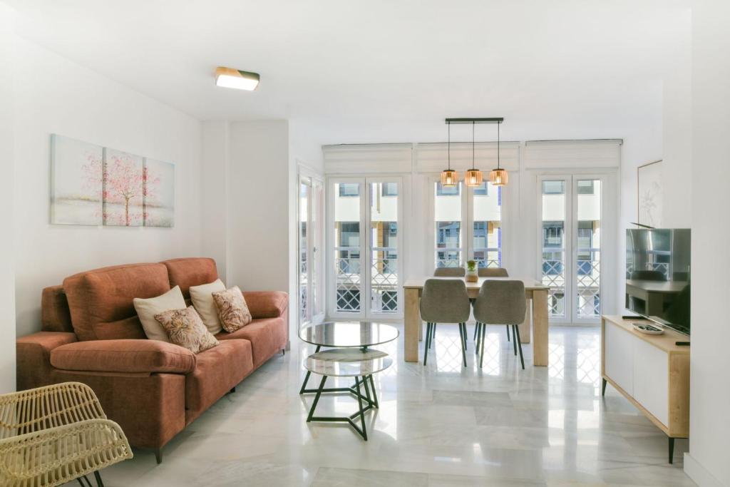 Magnificent Renovated 2 bed 2 bath City Center