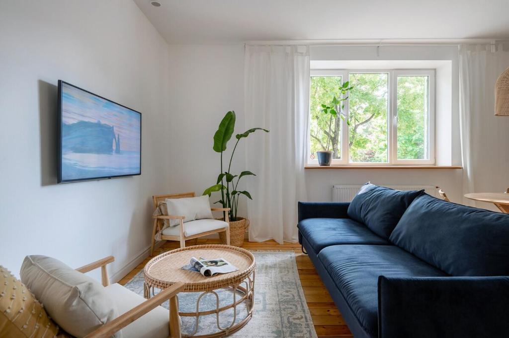 Wooden floor homes 1 bedroom