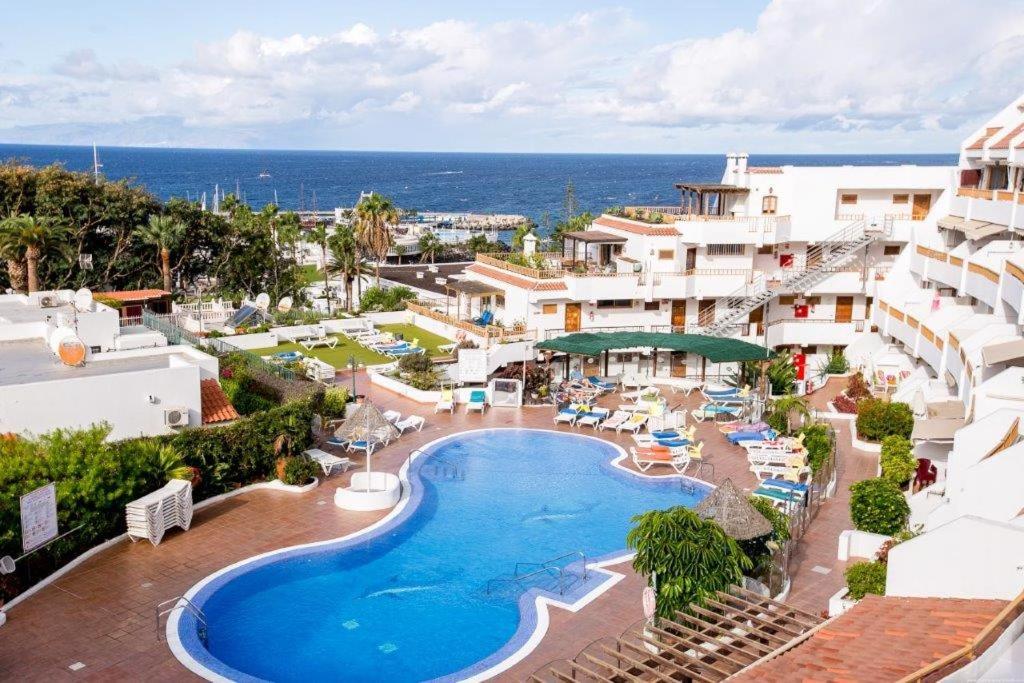 1 Bedroom Apartment Sea Views