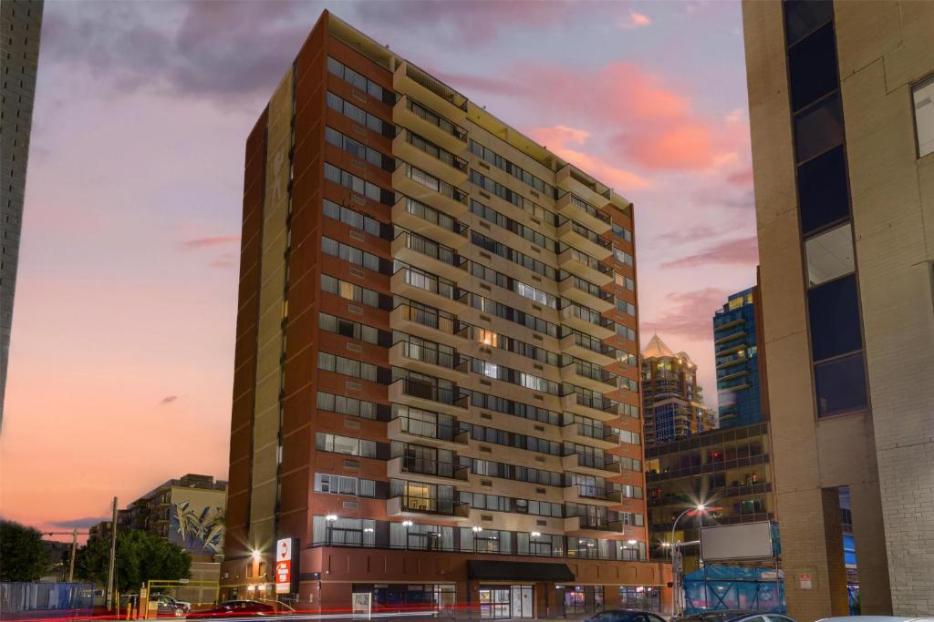 Best Western Plus Suites Downtown Calgary - Resim 1