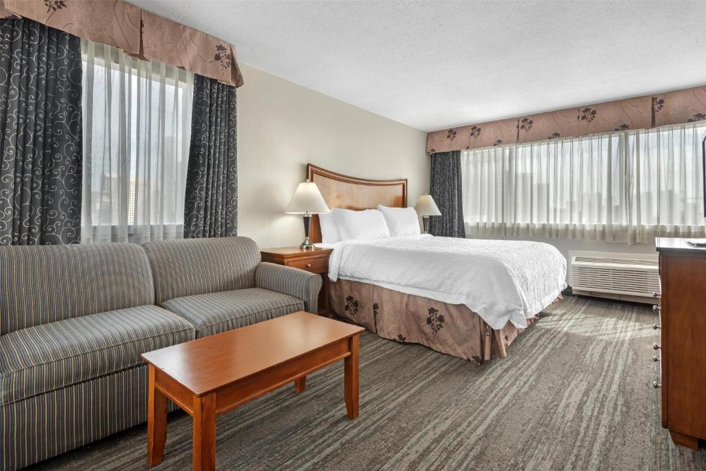 Best Western Plus Suites Downtown Calgary - Resim 5