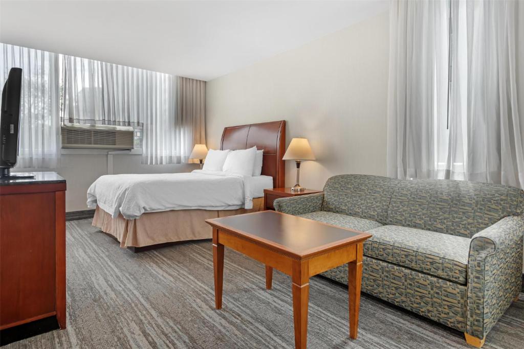 Best Western Plus Suites Downtown Calgary - Resim 31