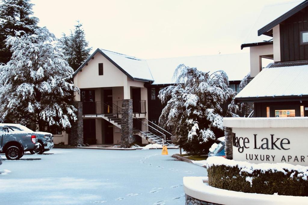 Village Lake Luxury Apartments - Resim 13