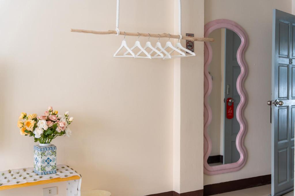 Patong Beach Side Hotel - Resim 7