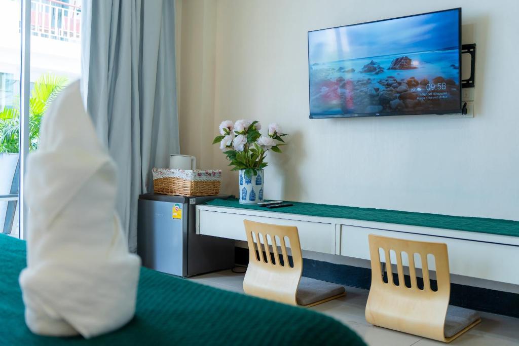 Patong Beach Side Hotel - Resim 11