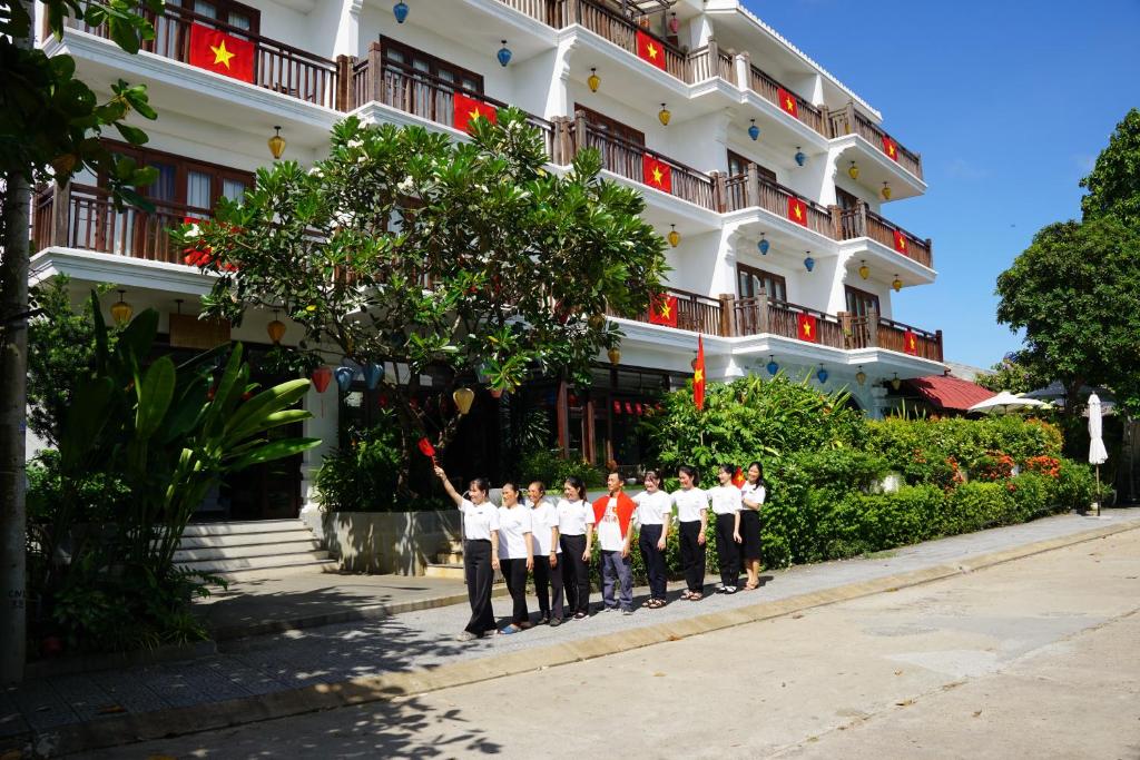 Tòa nhà nơi khách sạn tọa lạc
