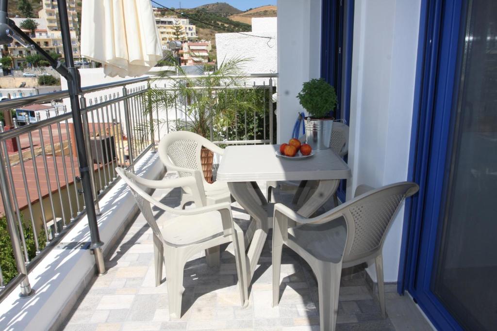 Balkón nebo terasa v ubytování SunOrama Apts-Studios