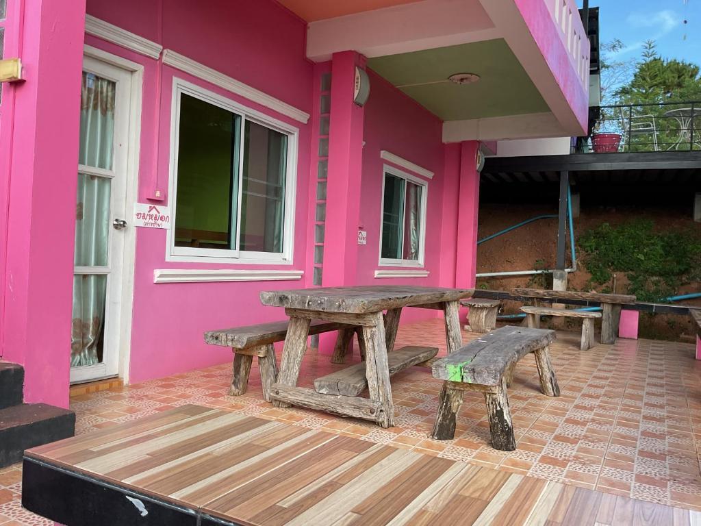Ban Rai Rabeang Mok - Three-Bedroom House