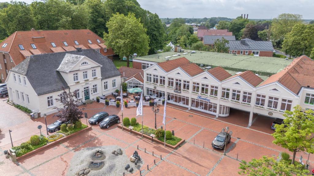 an overhead view of a town with white buildings at Ringhotel Residenz Wittmund in Wittmund