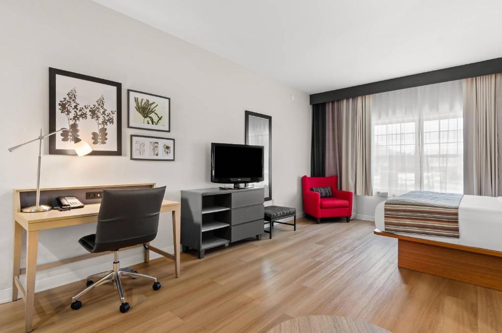 Country Inn & Suites by Radisson, Roanoke, VA photo