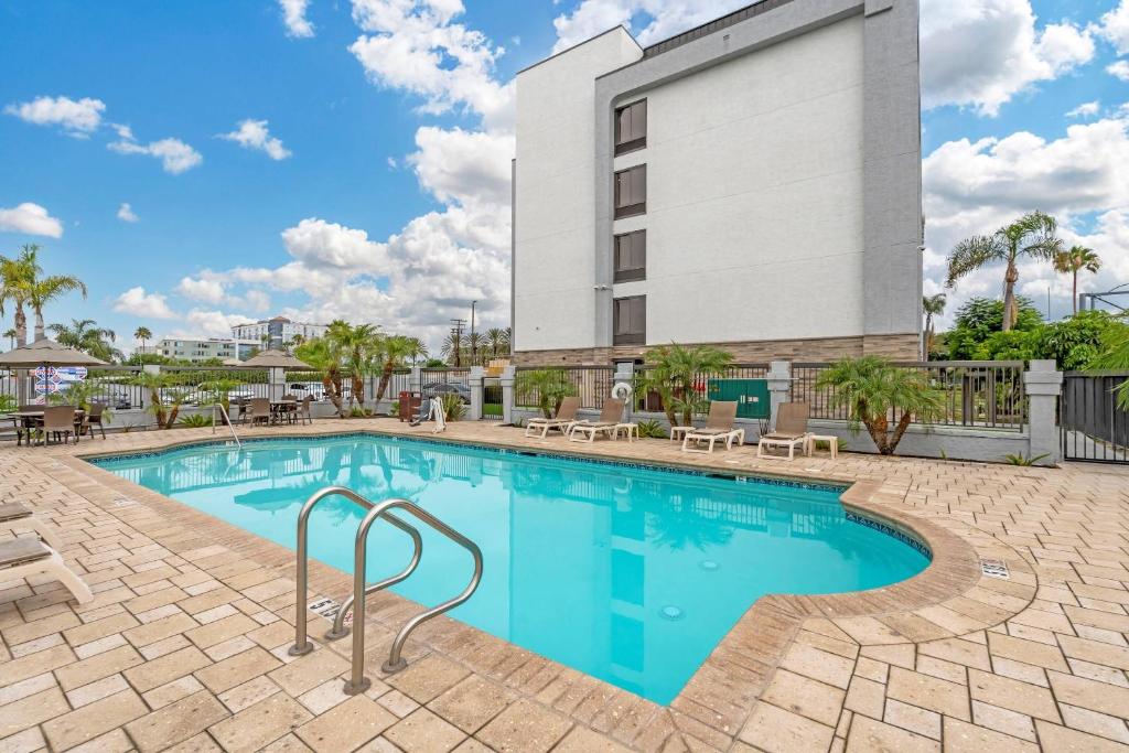 Comfort Inn Anaheim Resort photo
