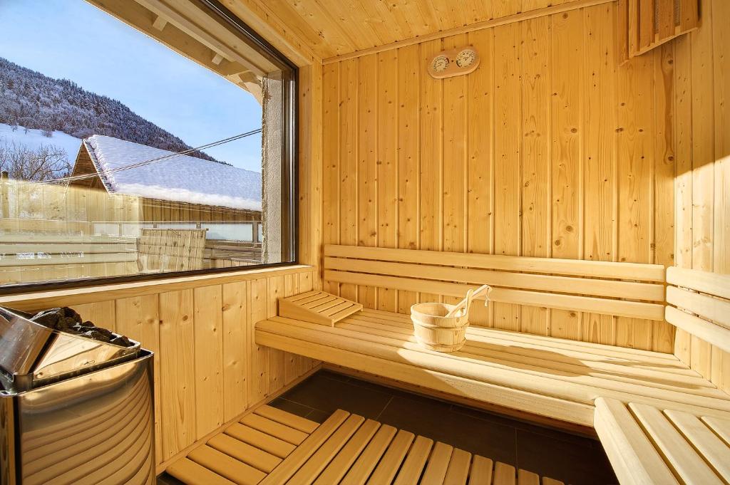 Nespecifikovaný výhled na hory nebo výhled na hory při pohledu z hotelu