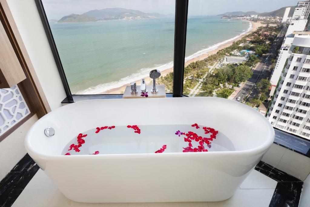 Suite Có Giường Cỡ King Nhìn Ra Biển
