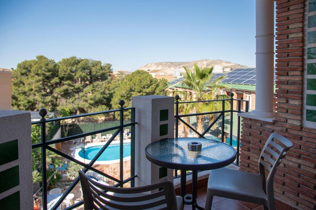 Hotel Boutique Calas de Alicante - Resim 21