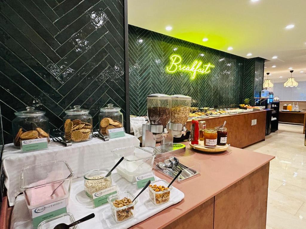 Hotel Viladomat - Resim 37