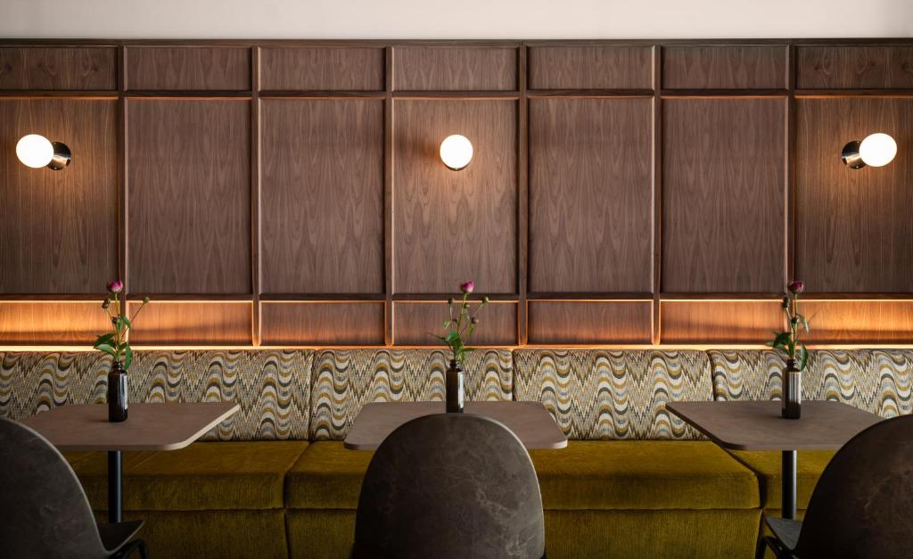 MOOONS Vienna - Resim 18