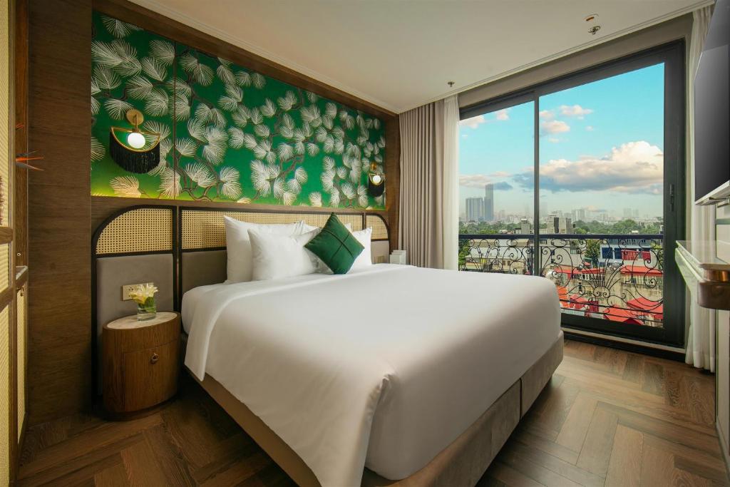 Deluxe Corner Suite
