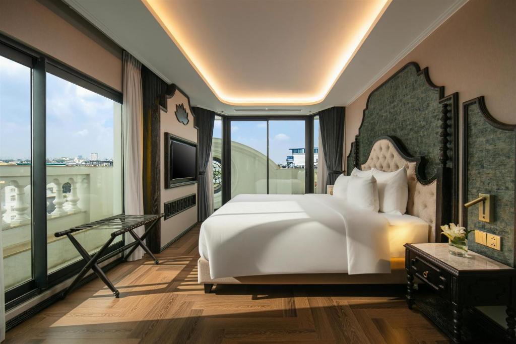 Signature Corner Studio
