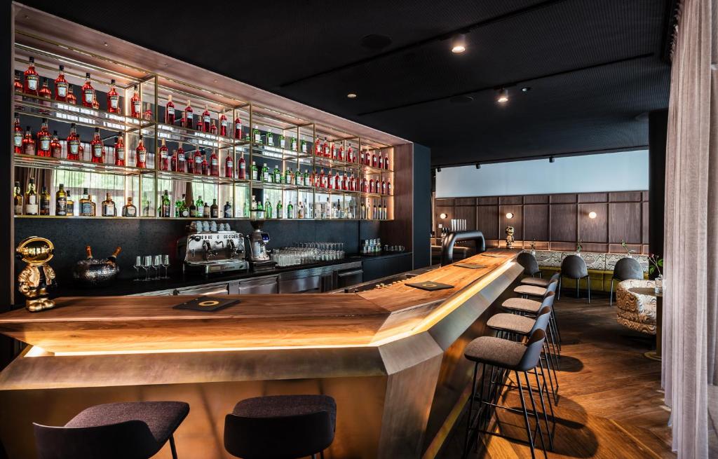 MOOONS Vienna - Resim 17