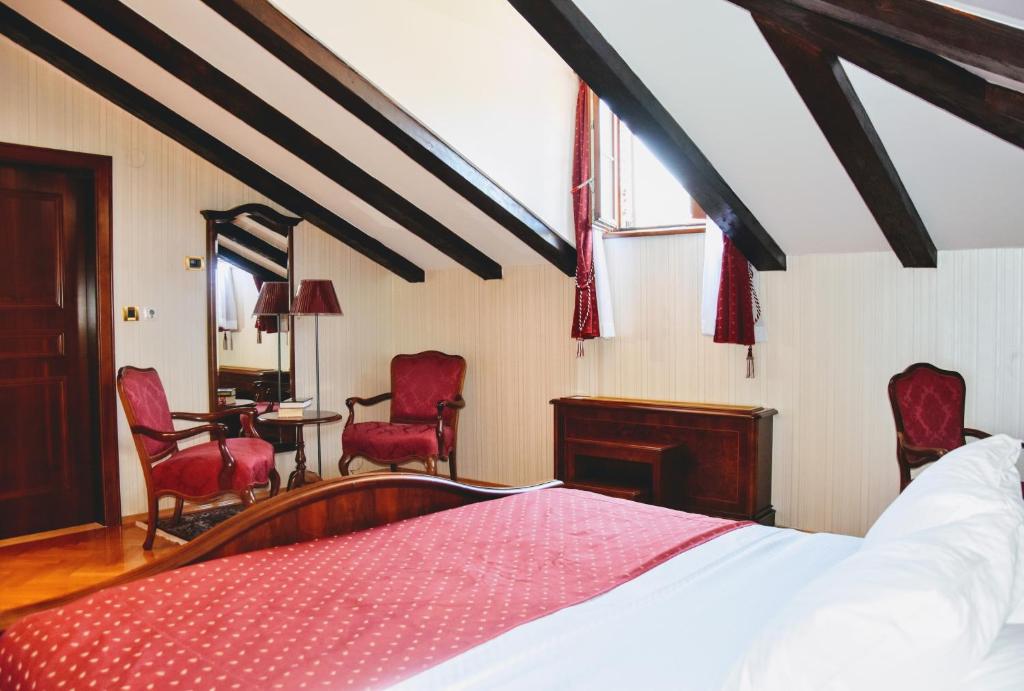 Boutique Hotel Kazbek - 16