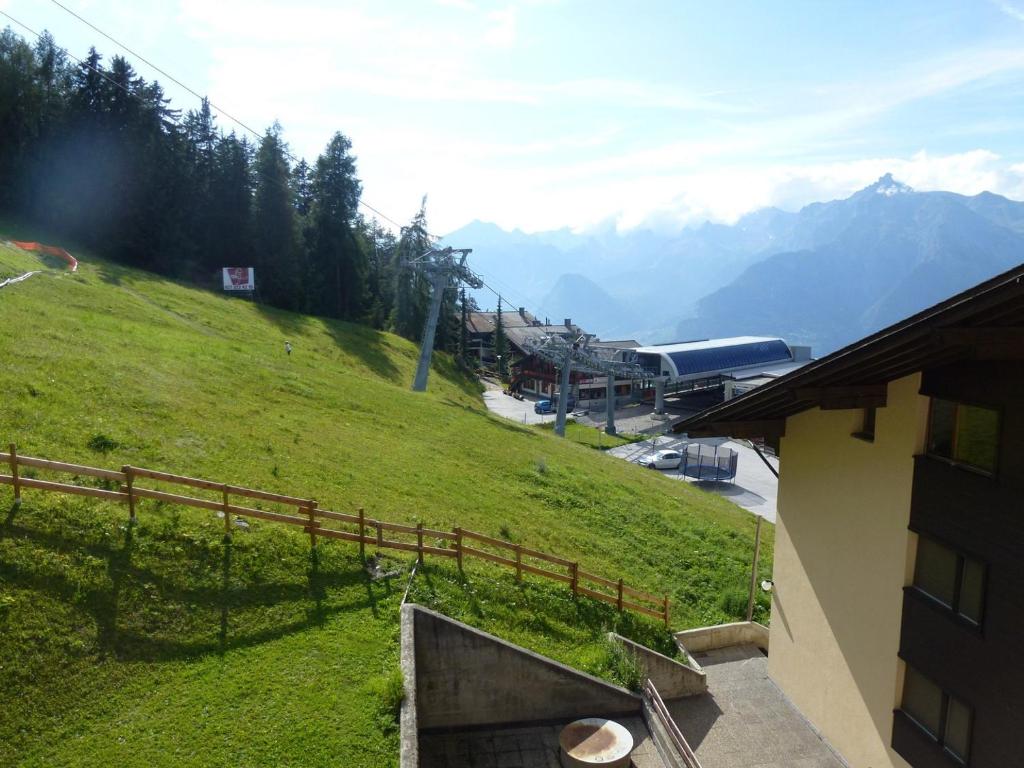 Magrappe M 544 - SKI LIFT studio 4 pers - Resim 7