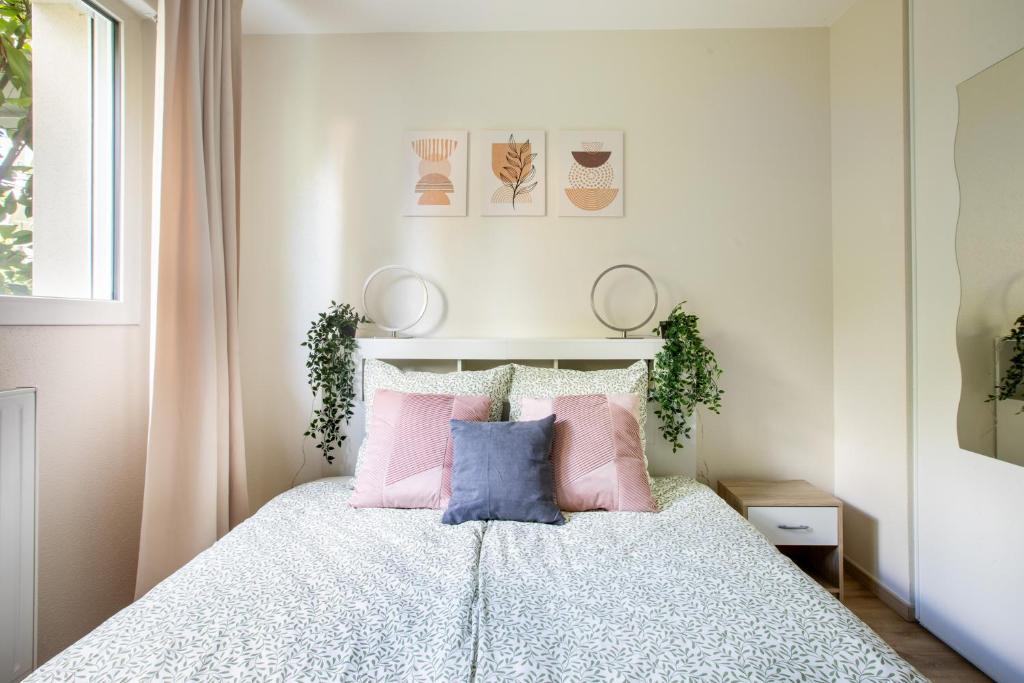 L'Adresse Colmarienne, Escapade en Famille, Terrasse, Garage Privé, Point de départ idéal en toutes saisons, Centre historique Colmar à 10 min à pied, Marchés de Noël, Route des vins d'Alsace, Appartement calme et élégant, Arrivée autonome, Garage à vélos – photo 26