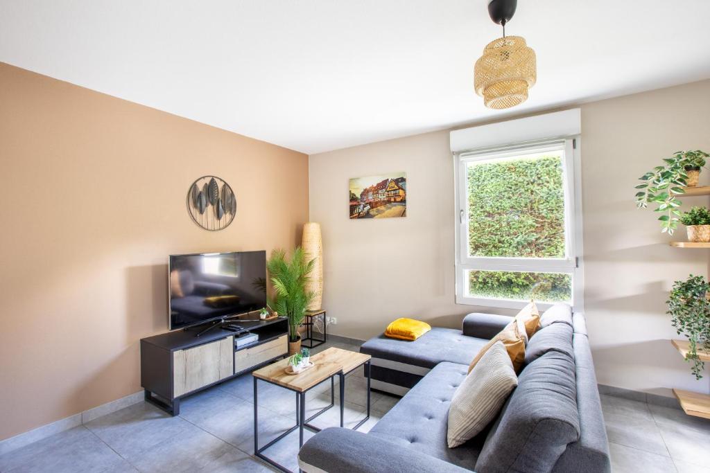 L'Adresse Colmarienne, Escapade en Famille, Terrasse, Garage Privé, Point de départ idéal en toutes saisons, Centre historique Colmar à 10 min à pied, Marchés de Noël, Route des vins d'Alsace, Appartement calme et élégant, Arrivée autonome, Garage à vélos – photo 11
