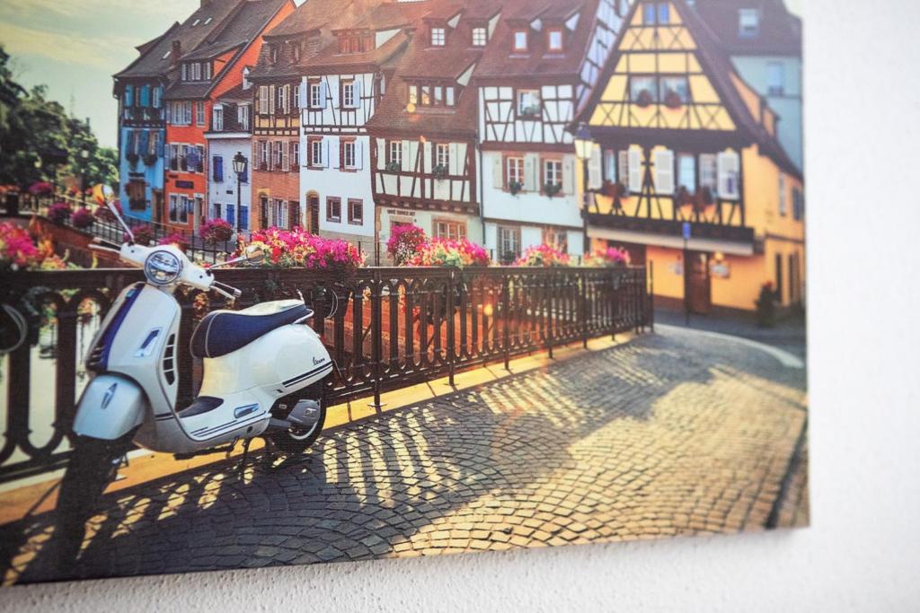 L'Adresse Colmarienne, Escapade en Famille, Terrasse, Garage Privé, Point de départ idéal en toutes saisons, Centre historique Colmar à 10 min à pied, Marchés de Noël, Route des vins d'Alsace, Appartement calme et élégant, Arrivée autonome, Garage à vélos – photo 34