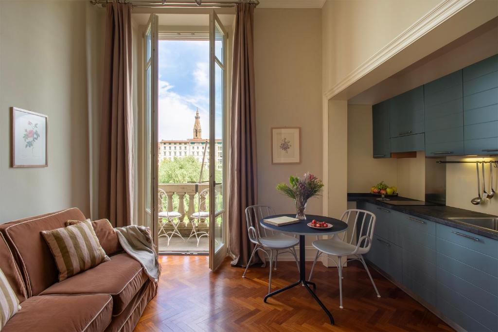 Serristori Palace Residence - Resim 8