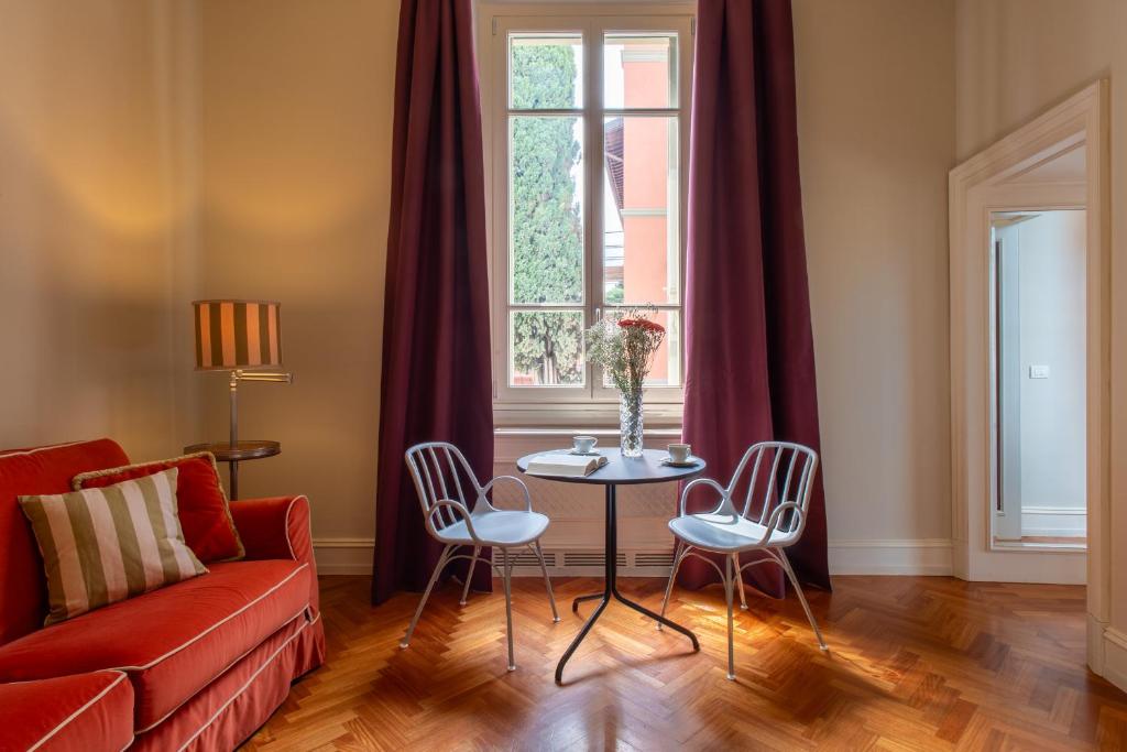 Serristori Palace Residence - Resim 40