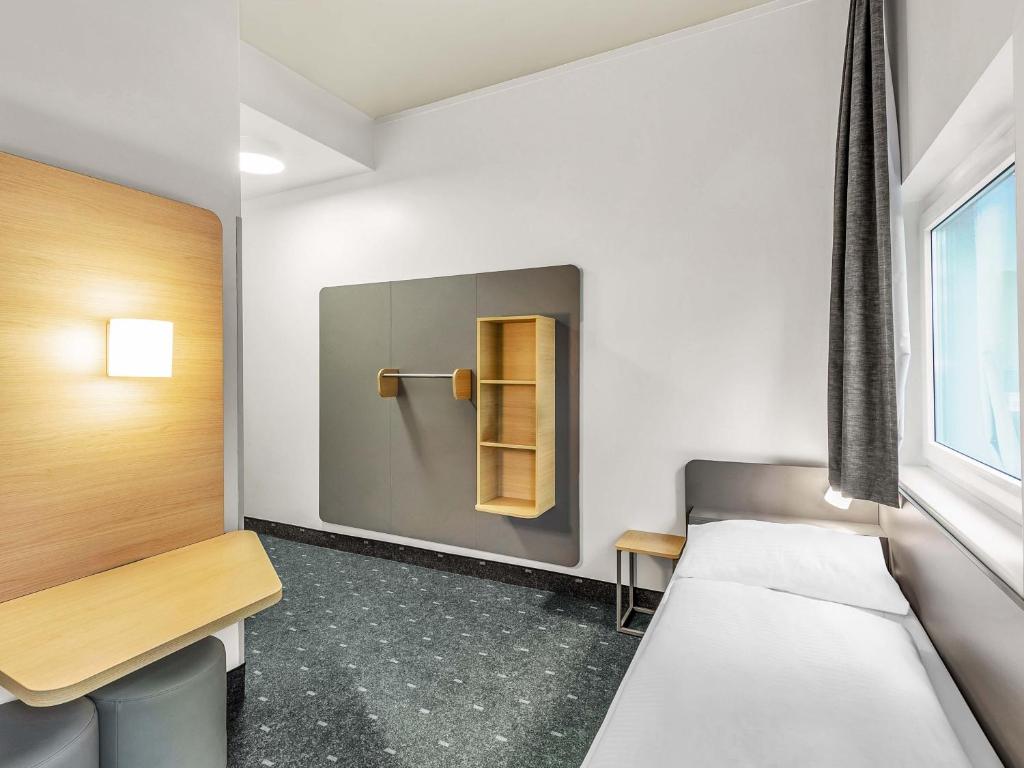 B&B Hotel Hamburg-Harburg - Resim 16