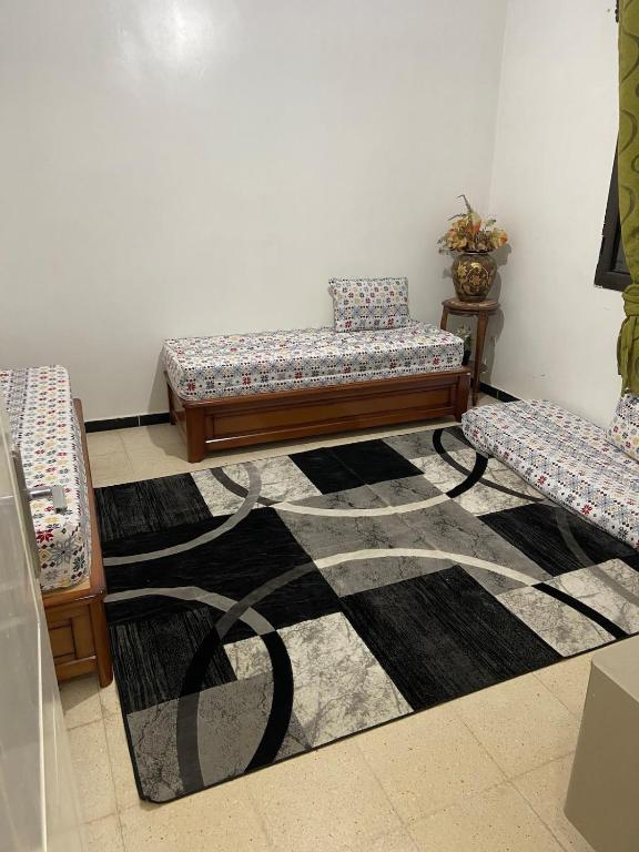 Appartement F4 spacieux au cœur de Skikda - Apartamento De Tres Dormitorios