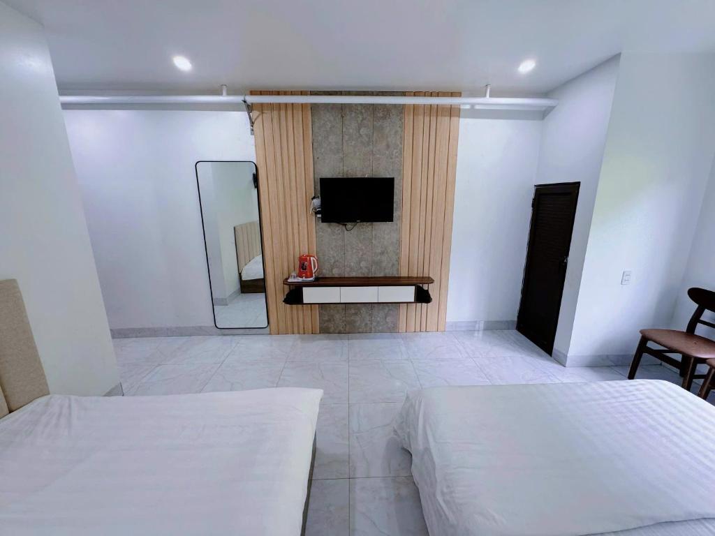 Cat Ba - Lake View Hotel - 13