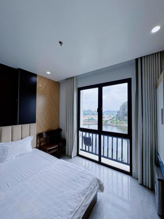 Cat Ba Special Girls