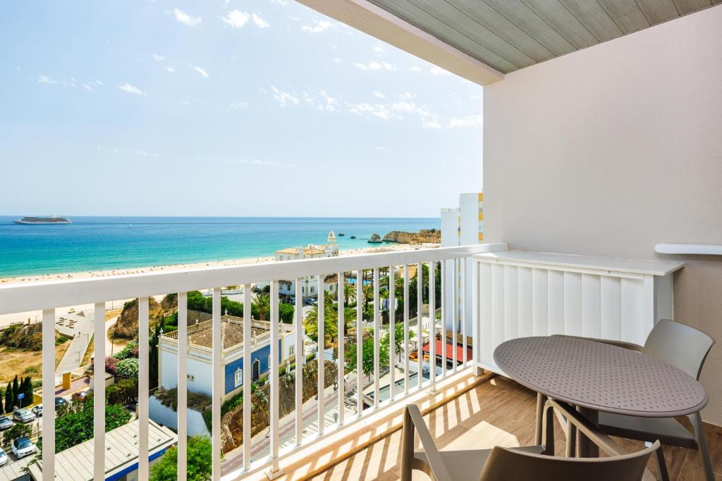 
Premium Room with Front Sea View
