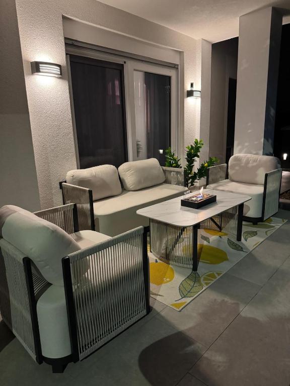 Χώρος καθιστικού στο Una-Luxury-suite
