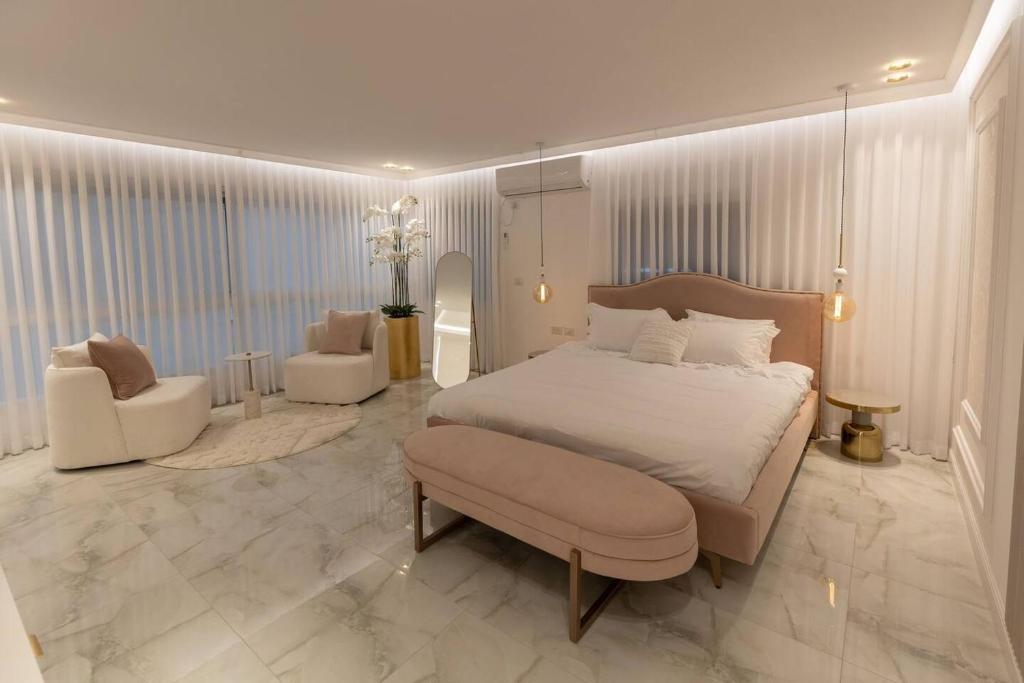 Crown Suite, קריית מוצקין (מחירים מעודכנים לשנת 2026)