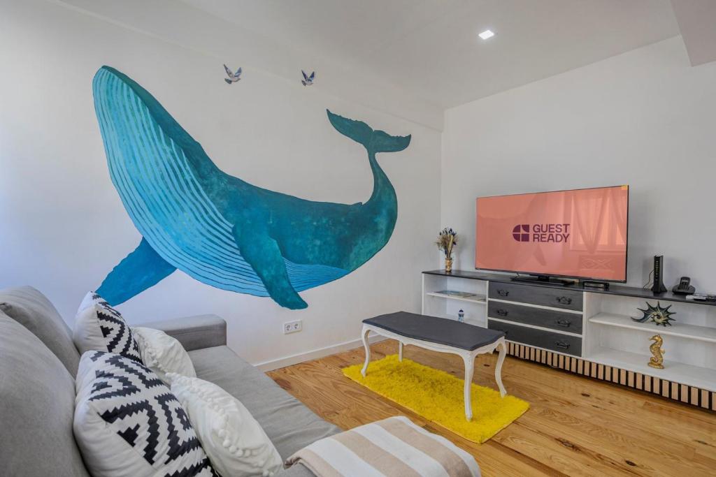 Μια τηλεόραση ή/και κέντρο ψυχαγωγίας στο GuestReady - Ocean paradise in Ponta Delgada