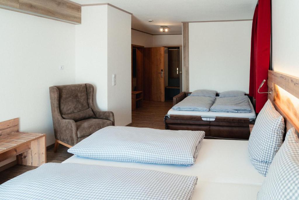 Hotel-Landgasthof Ploss - Habitación Familiar Con Balcón