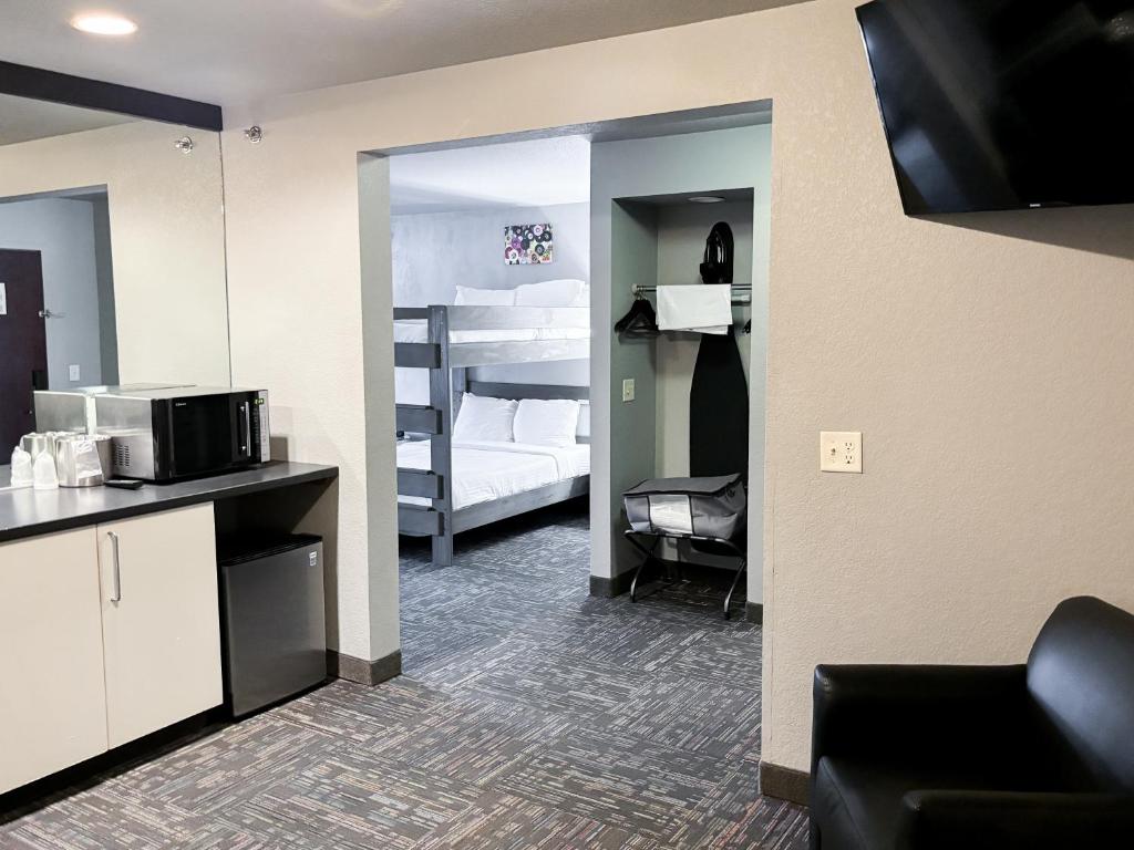 Metropolis Resort - Eau Claire - 